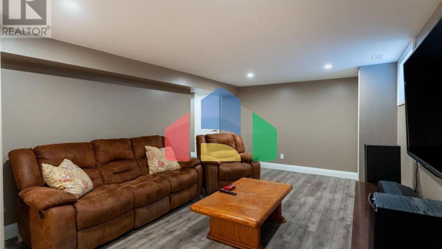 Residential - Single Family Home - Hamilton, Canada - Canada