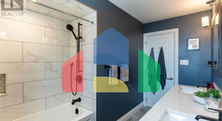 Residential - Single Family Home - Hamilton, Canada - Canada