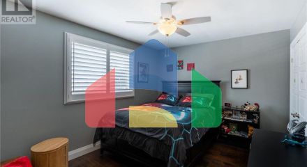 Residential - Single Family Home - Hamilton, Canada - Canada