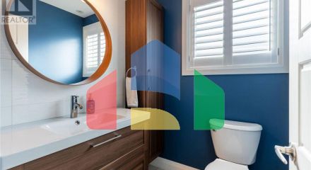 Residential - Single Family Home - Hamilton, Canada - Canada