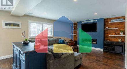 Residential - Single Family Home - Hamilton, Canada - Canada