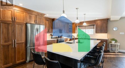 Residential - Single Family Home - Hamilton, Canada - Canada