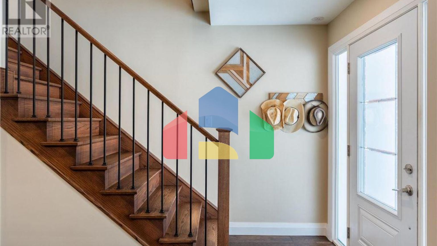 Residential - Single Family Home - Hamilton, Canada - Canada