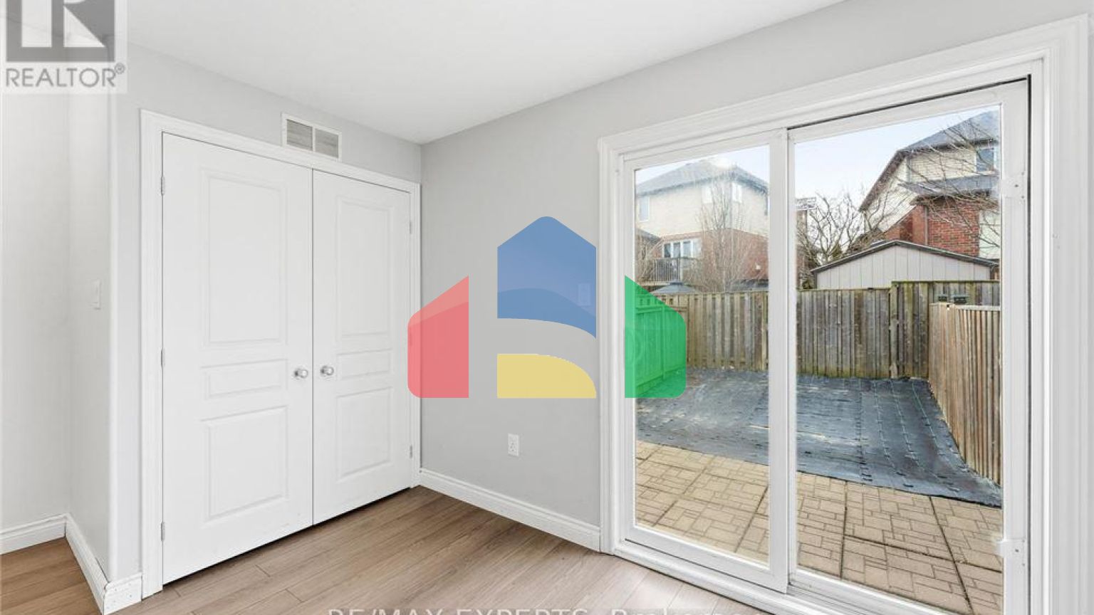 Residential - Single Family Home - Hamilton, Canada - Canada