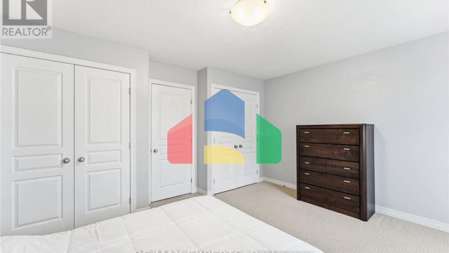 Residential - Single Family Home - Hamilton, Canada - Canada