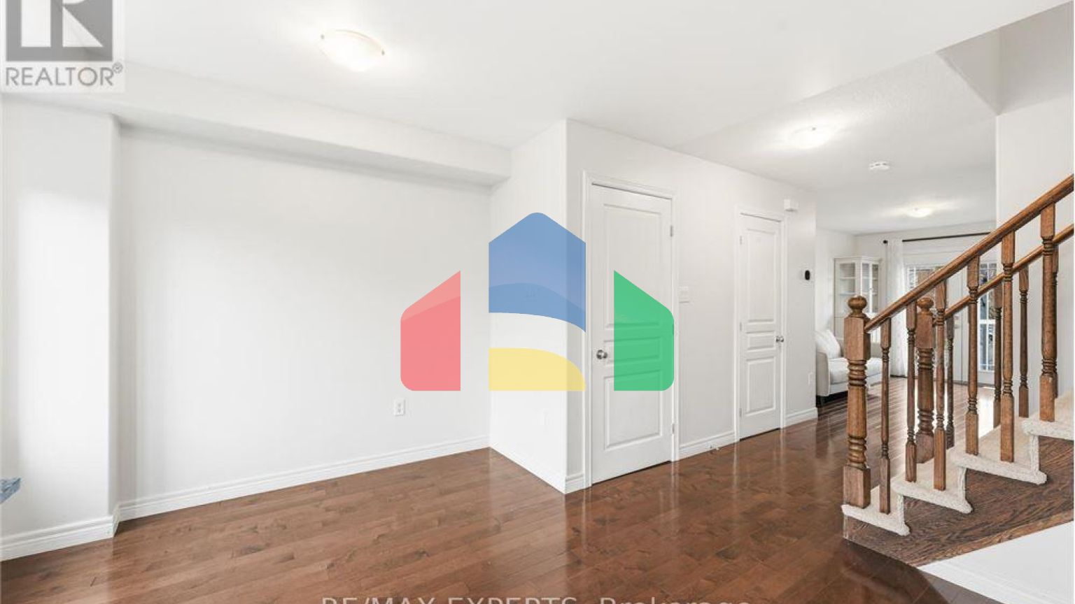 Residential - Single Family Home - Hamilton, Canada - Canada