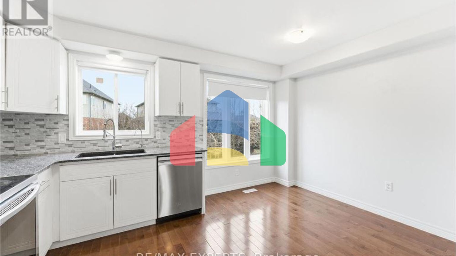 Residential - Single Family Home - Hamilton, Canada - Canada