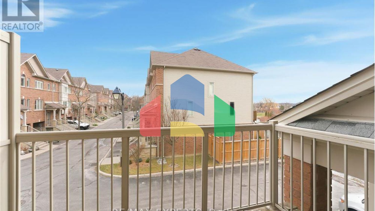 Residential - Single Family Home - Hamilton, Canada - Canada