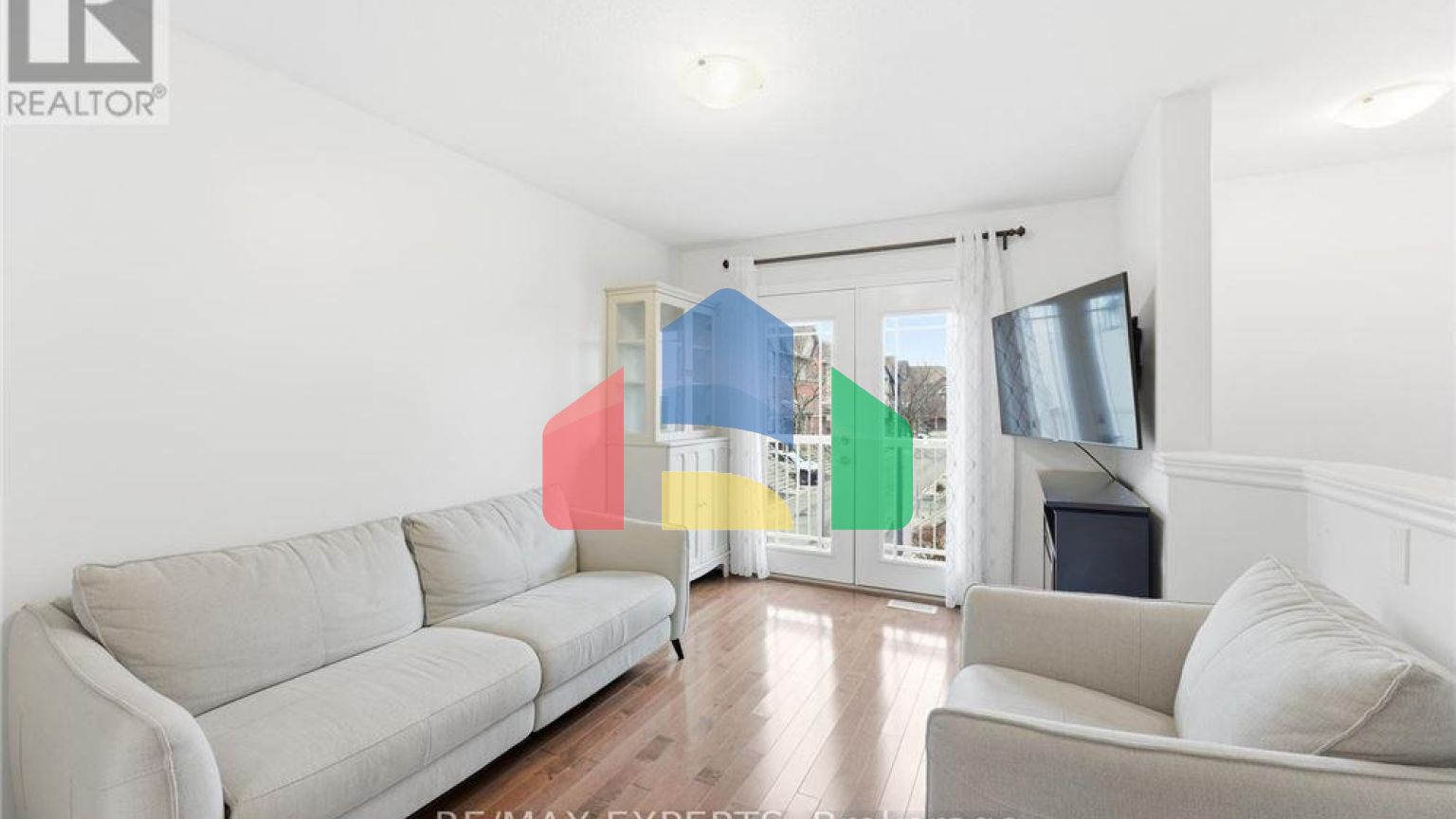 Residential - Single Family Home - Hamilton, Canada - Canada