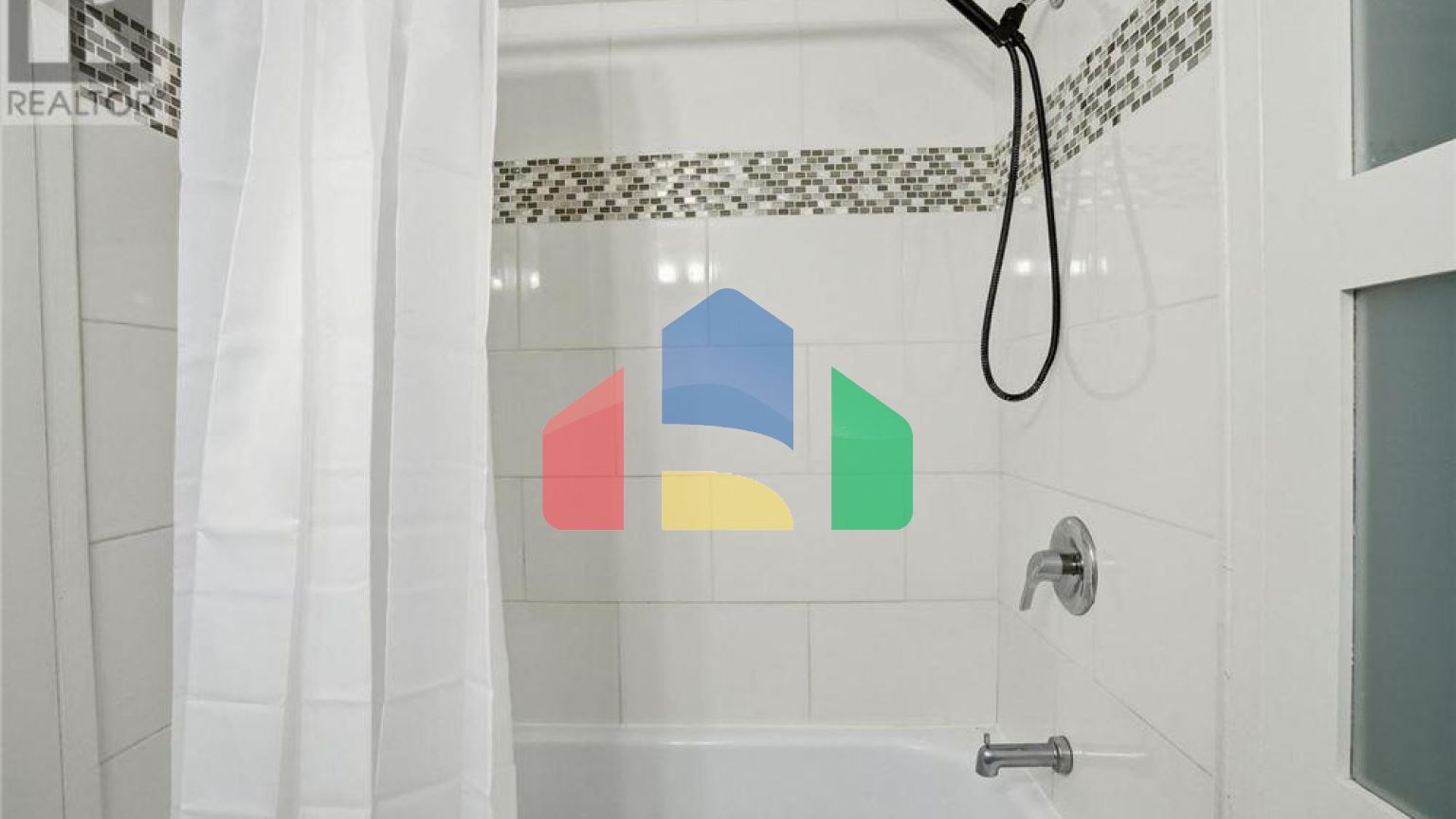 Residential - Condo/Apartment - Hamilton, Canada - Canada