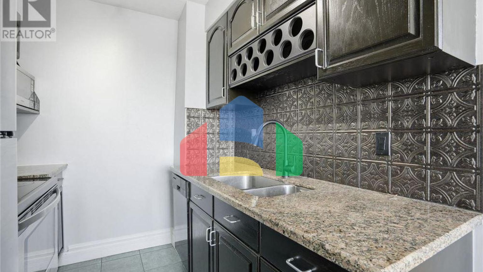 Residential - Condo/Apartment - Hamilton, Canada - Canada