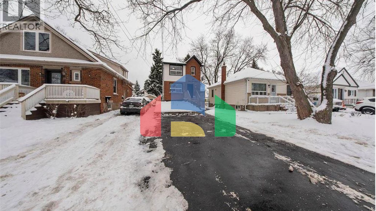 Residential - Single Family Home - Hamilton, Canada - Canada