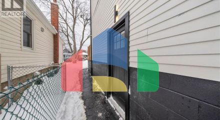 Residential - Single Family Home - Hamilton, Canada - Canada