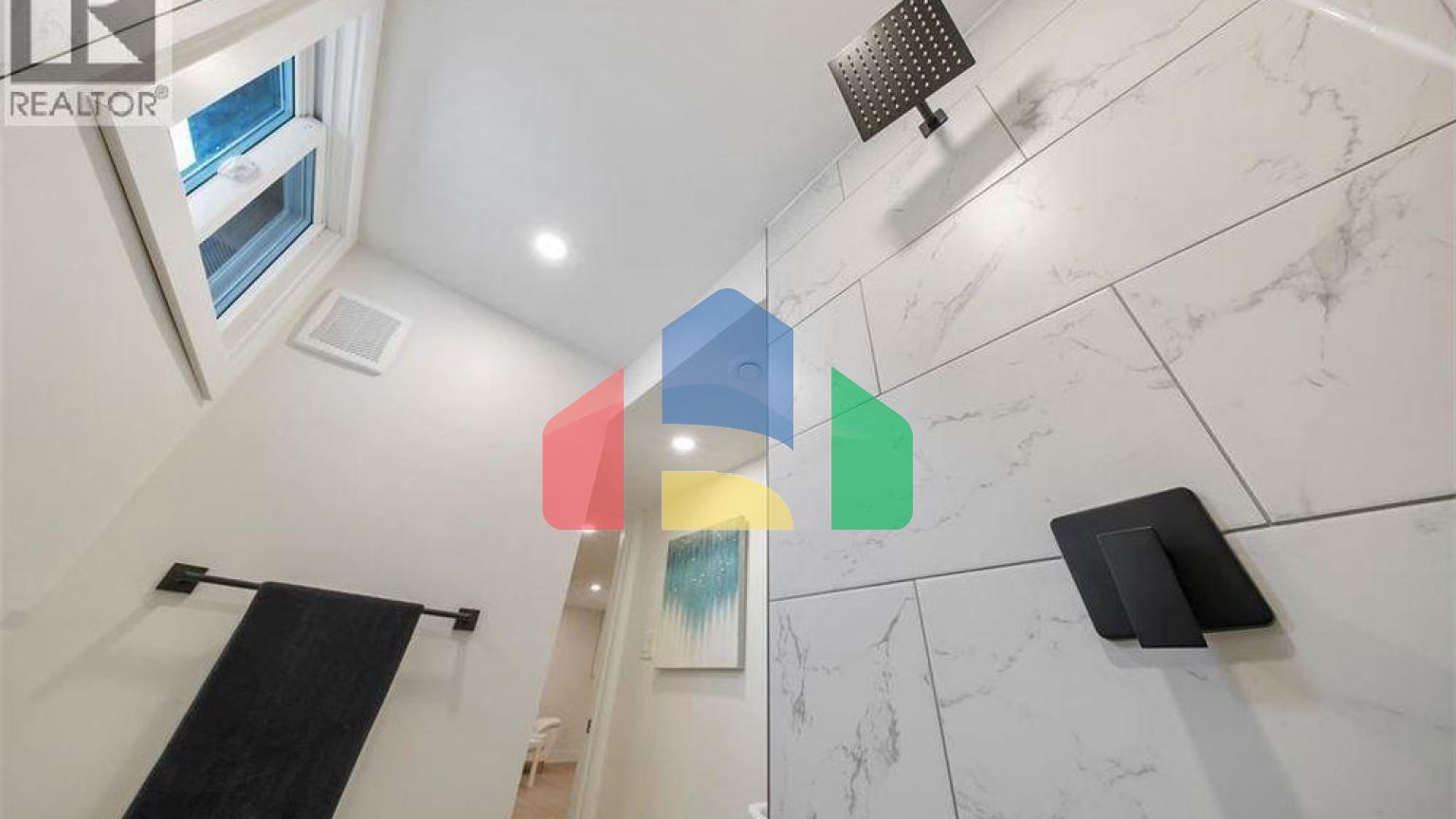 Residential - Single Family Home - Hamilton, Canada - Canada