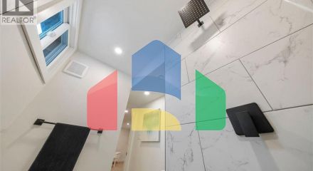 Residential - Single Family Home - Hamilton, Canada - Canada