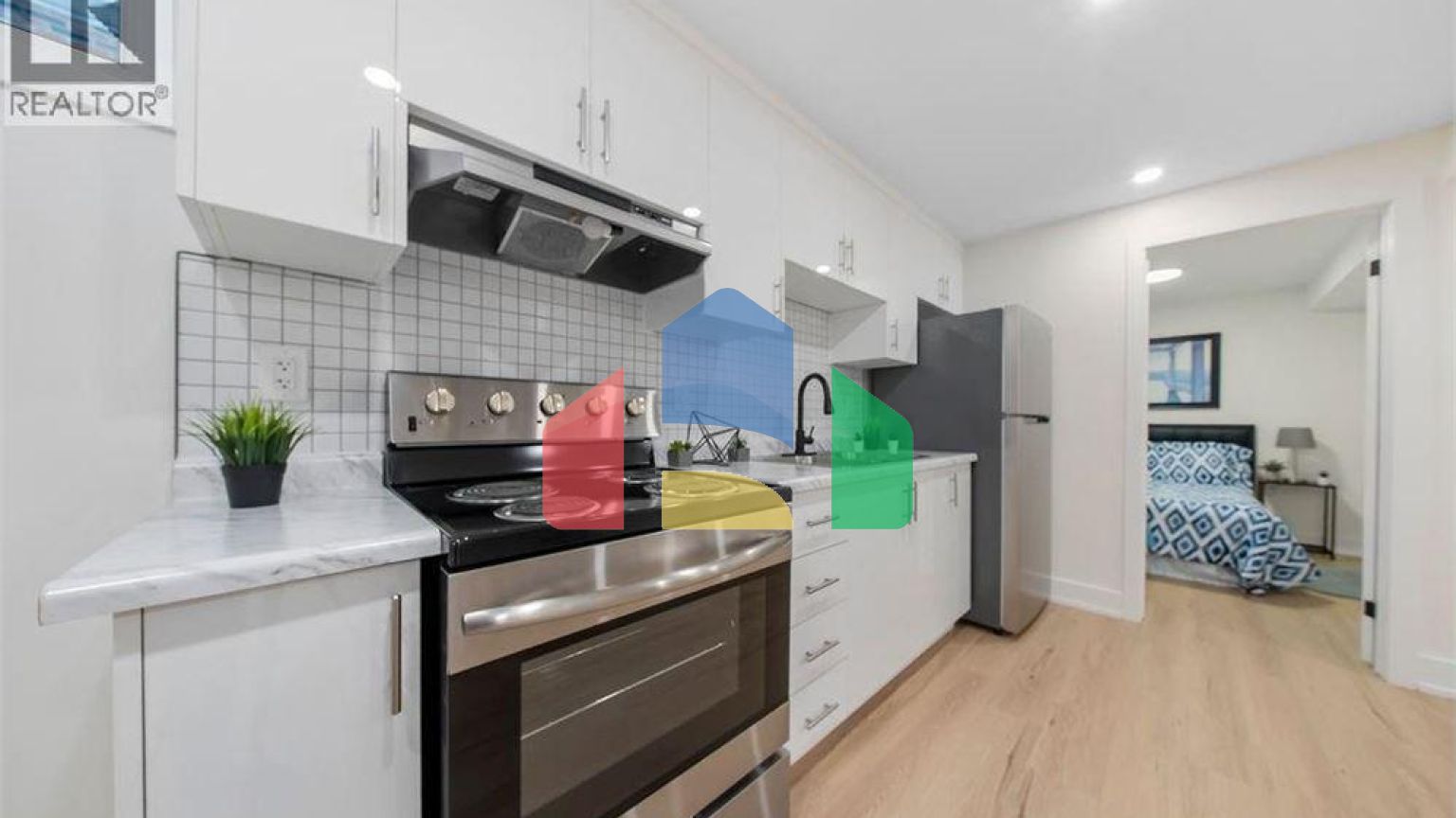 Residential - Single Family Home - Hamilton, Canada - Canada