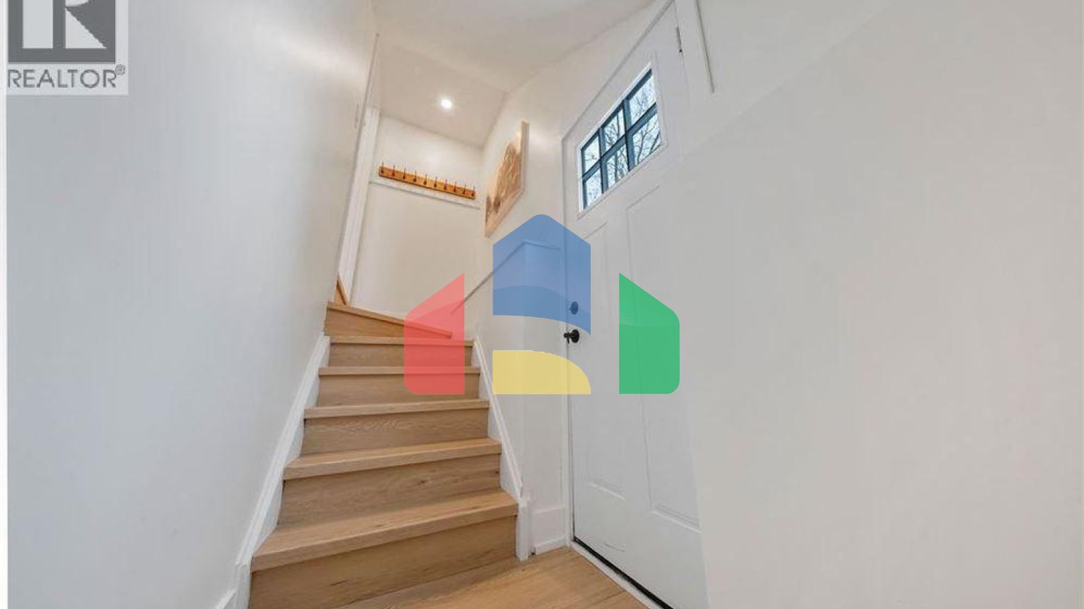 Residential - Single Family Home - Hamilton, Canada - Canada