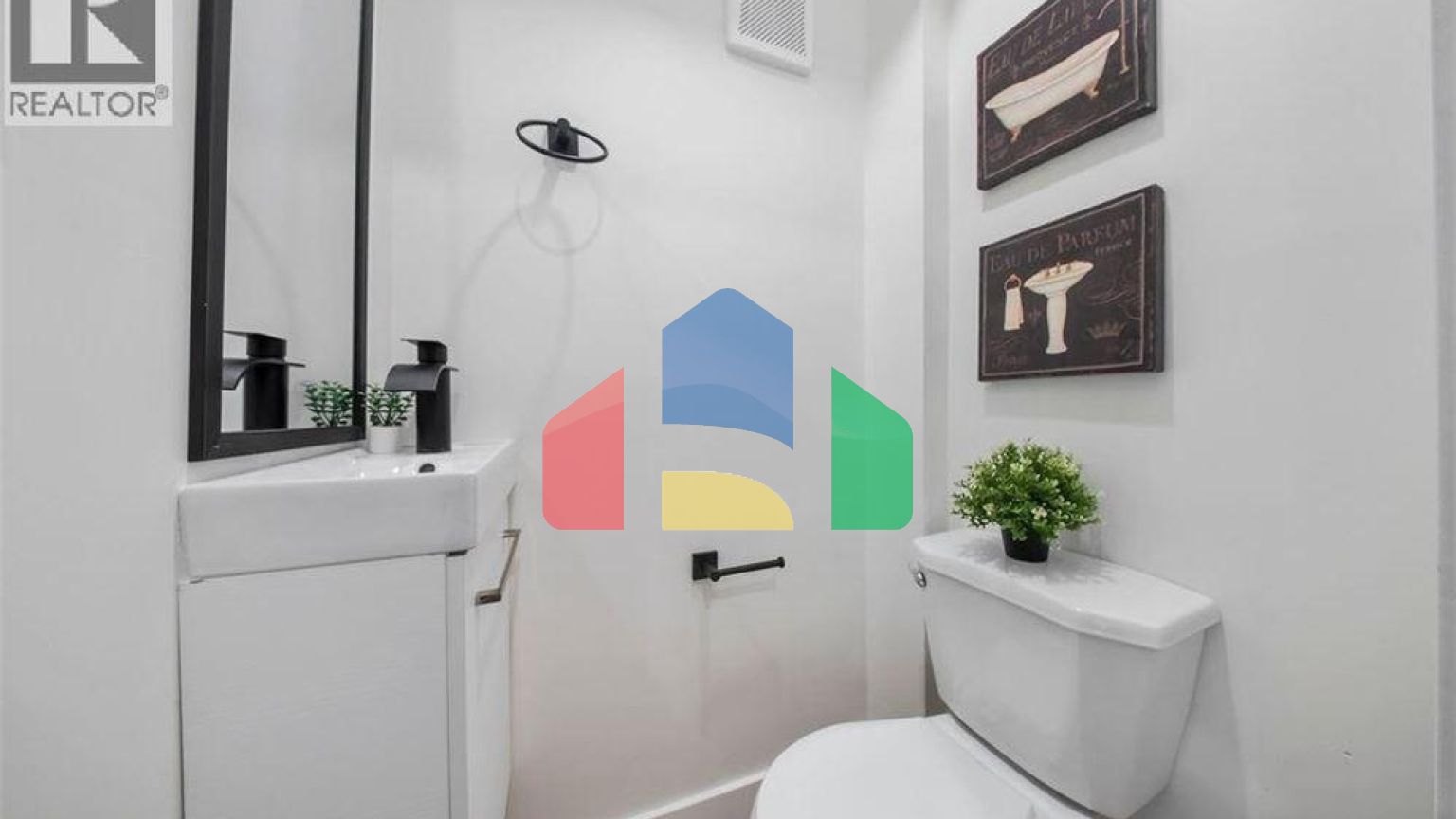 Residential - Single Family Home - Hamilton, Canada - Canada