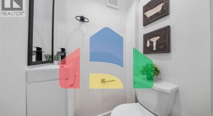 Residential - Single Family Home - Hamilton, Canada - Canada