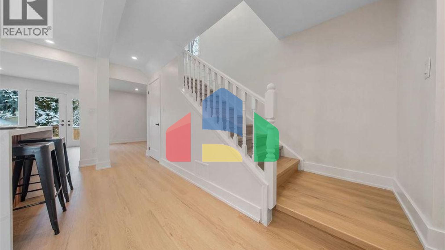 Residential - Single Family Home - Hamilton, Canada - Canada