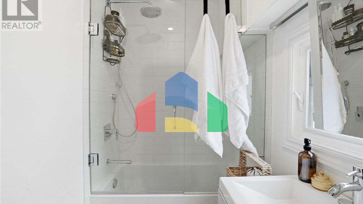 Residential - Single Family Home - Hamilton, Canada - Canada