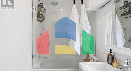 Residential - Single Family Home - Hamilton, Canada - Canada