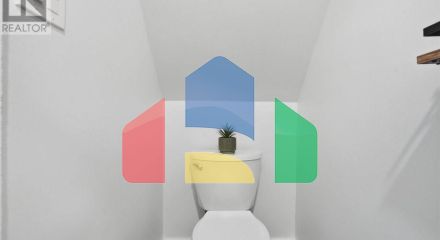 Residential - Single Family Home - Hamilton, Canada - Canada