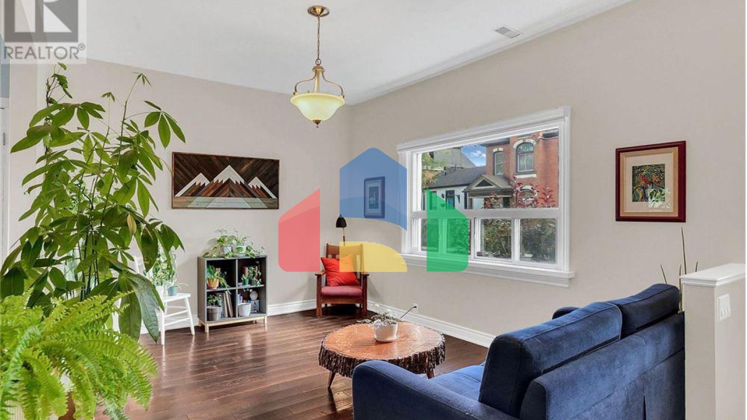 Residential - Single Family Home - Hamilton, Canada - Canada