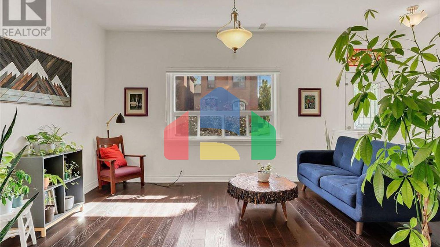 Residential - Single Family Home - Hamilton, Canada - Canada