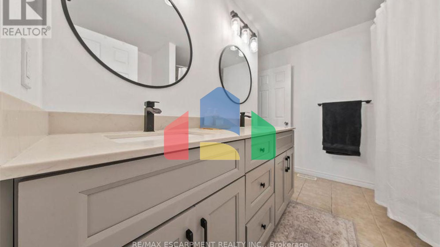 Residential - Townhouse - Hamilton, Canada - Canada