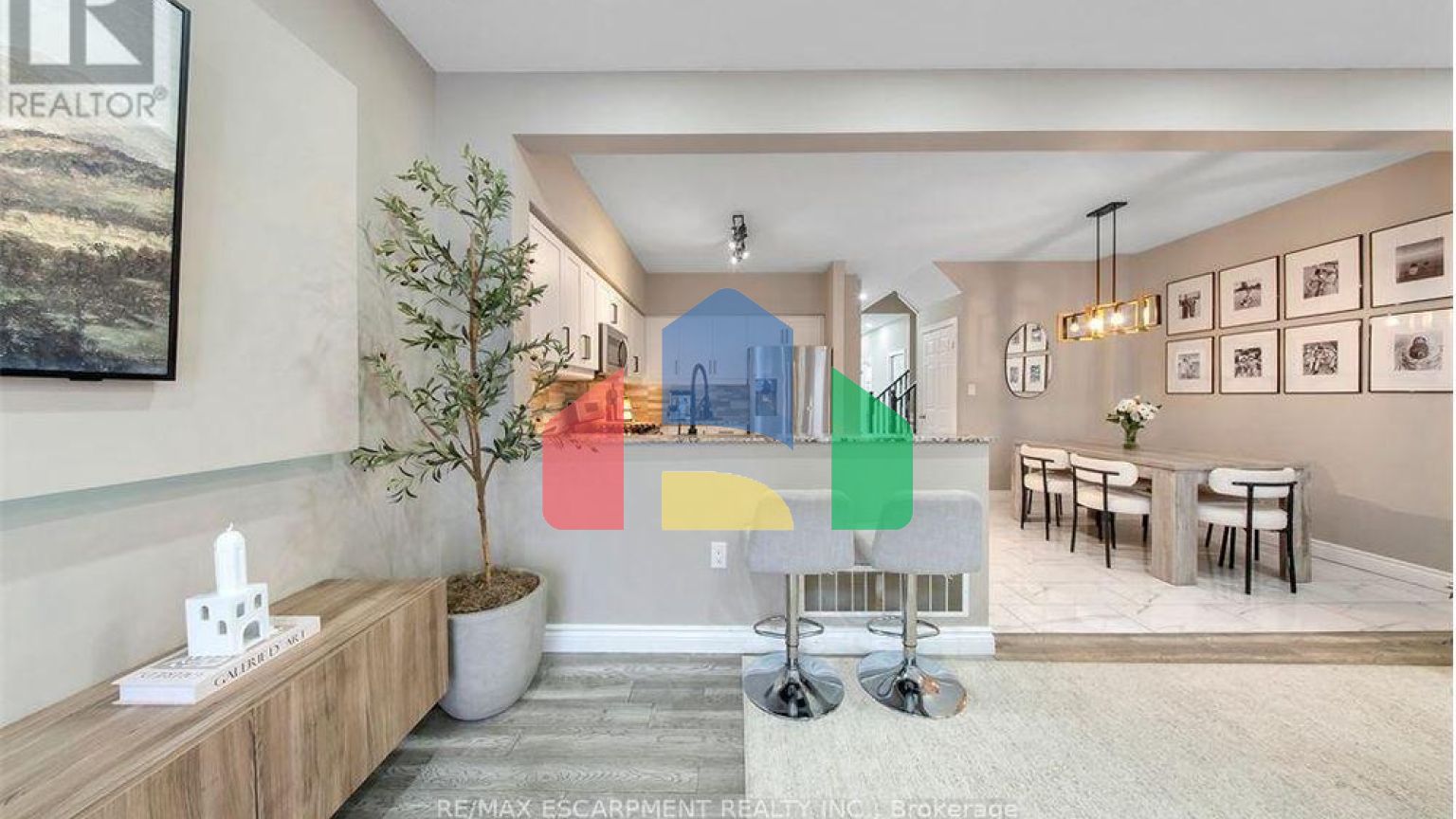 Residential - Townhouse - Hamilton, Canada - Canada