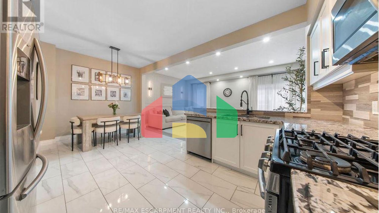 Residential - Townhouse - Hamilton, Canada - Canada