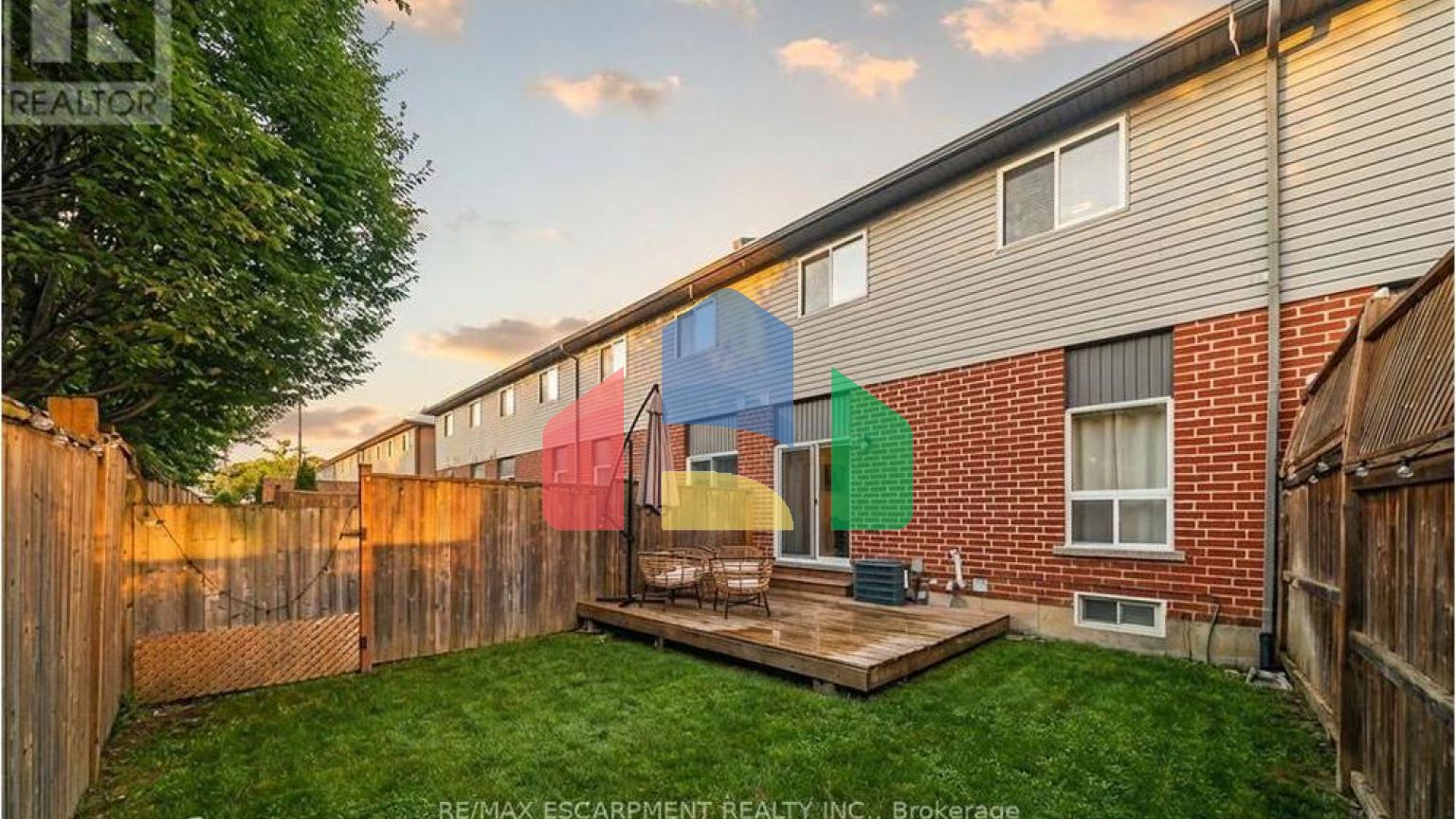 Residential - Townhouse - Hamilton, Canada - Canada