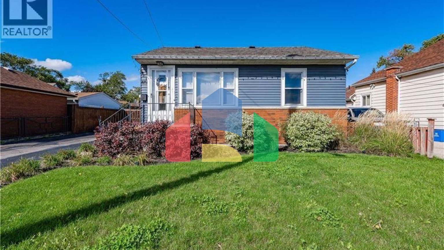 Residential - Single Family Home - Hamilton, Canada - Canada