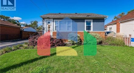 Residential - Single Family Home - Hamilton, Canada - Canada