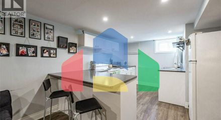 Residential - Single Family Home - Hamilton, Canada - Canada