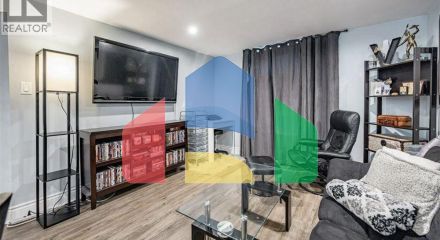 Residential - Single Family Home - Hamilton, Canada - Canada