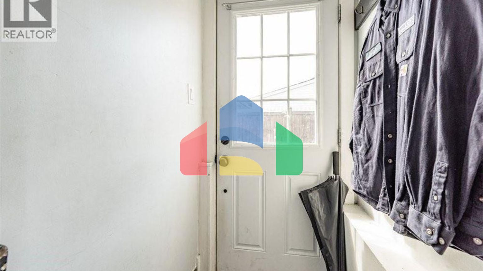 Residential - Single Family Home - Hamilton, Canada - Canada