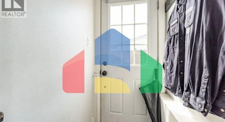 Residential - Single Family Home - Hamilton, Canada - Canada