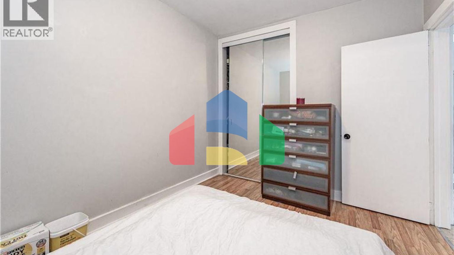 Residential - Single Family Home - Hamilton, Canada - Canada