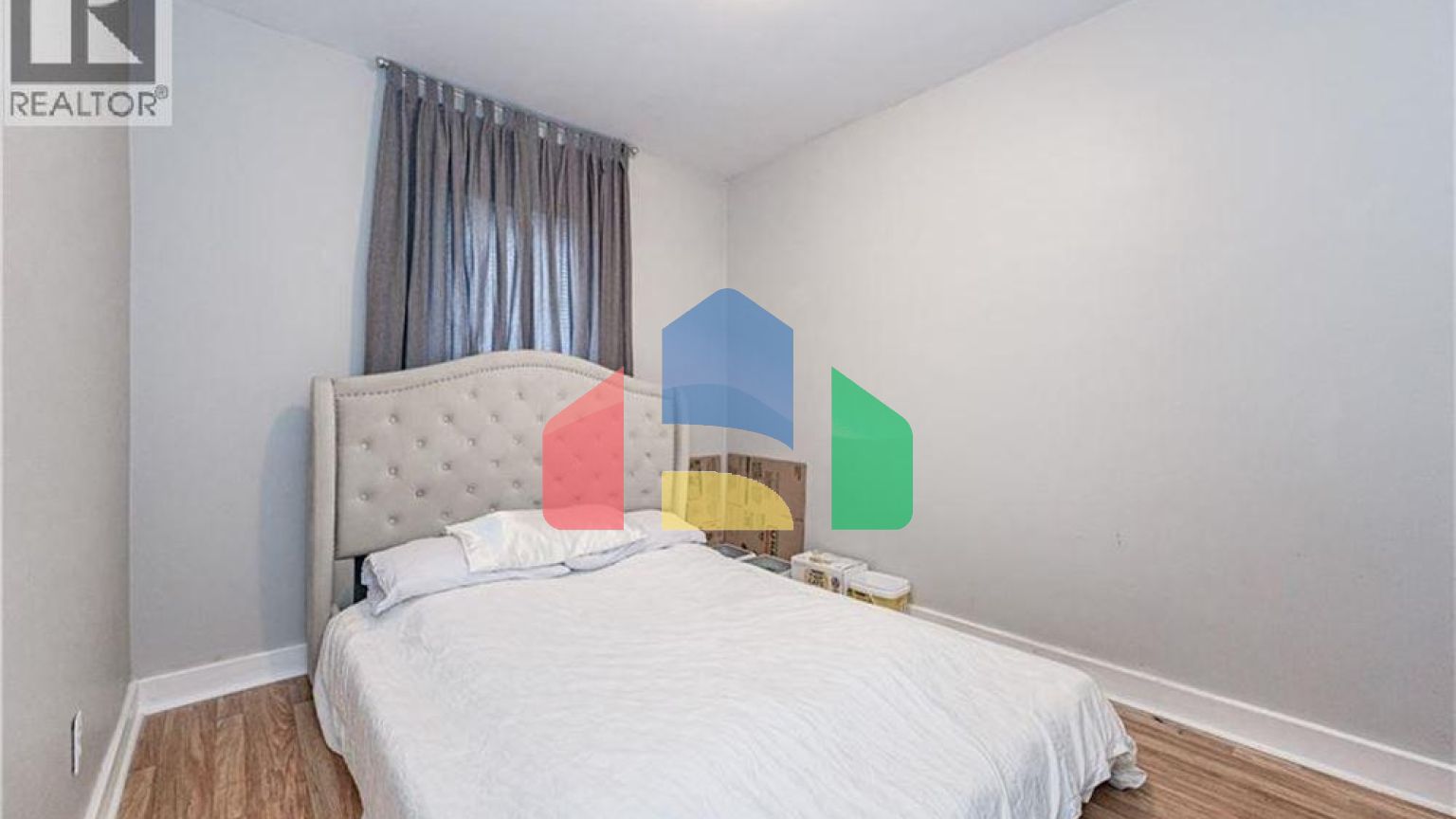 Residential - Single Family Home - Hamilton, Canada - Canada