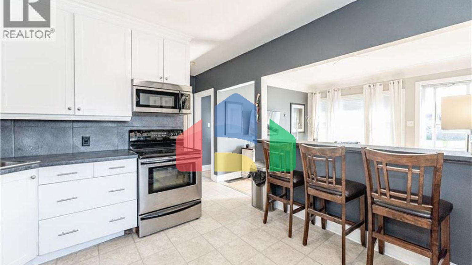 Residential - Single Family Home - Hamilton, Canada - Canada