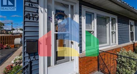 Residential - Single Family Home - Hamilton, Canada - Canada