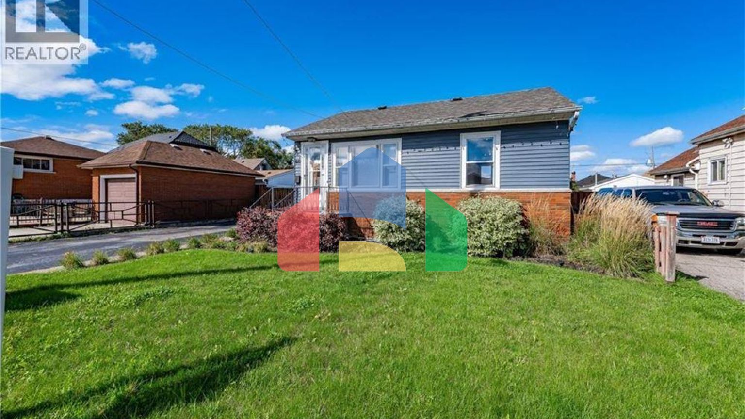 Residential - Single Family Home - Hamilton, Canada - Canada