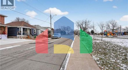 Residential - Single Family Home - Hamilton, Canada - Canada