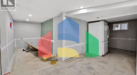 Residential - Single Family Home - Hamilton, Canada - Canada