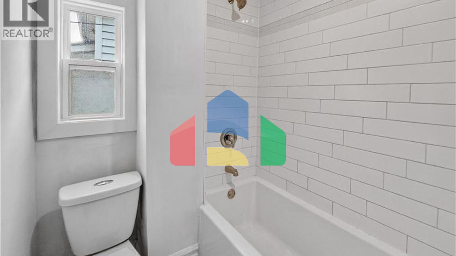 Residential - Single Family Home - Hamilton, Canada - Canada