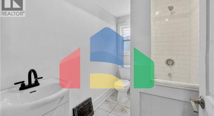 Residential - Single Family Home - Hamilton, Canada - Canada