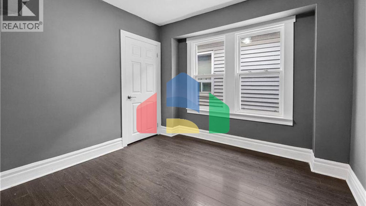 Residential - Single Family Home - Hamilton, Canada - Canada