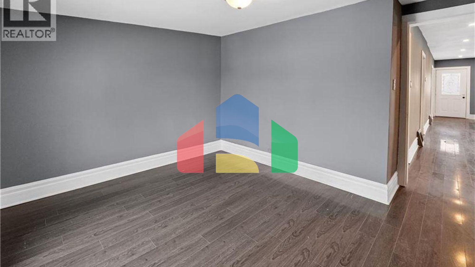 Residential - Single Family Home - Hamilton, Canada - Canada